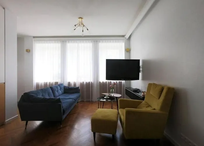 Golden Apartments- City Center/Zur6/12