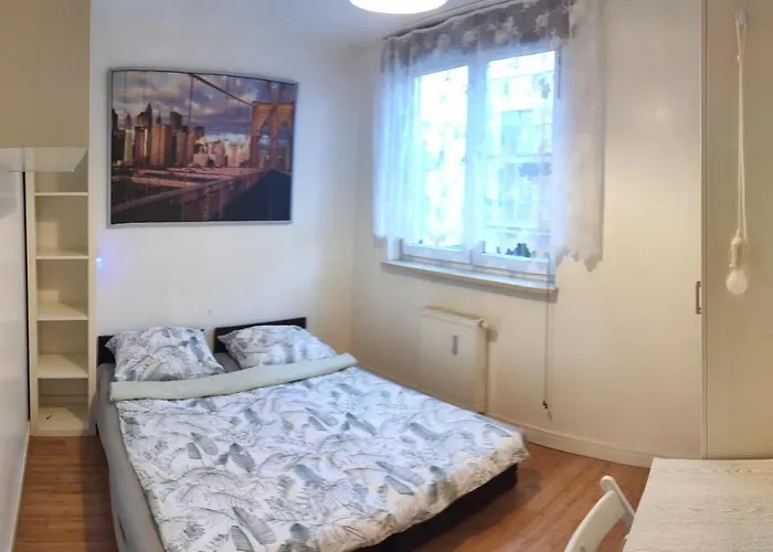 Valda ,Pokoje Przy Trasie Torunskiej