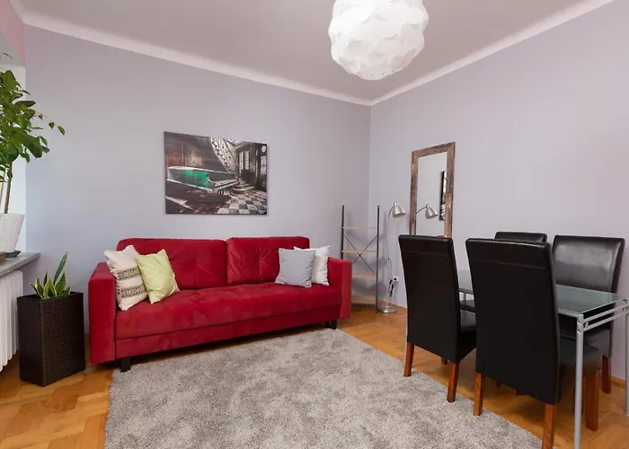 Metro Politechnika Studio Konstytucji By Renters