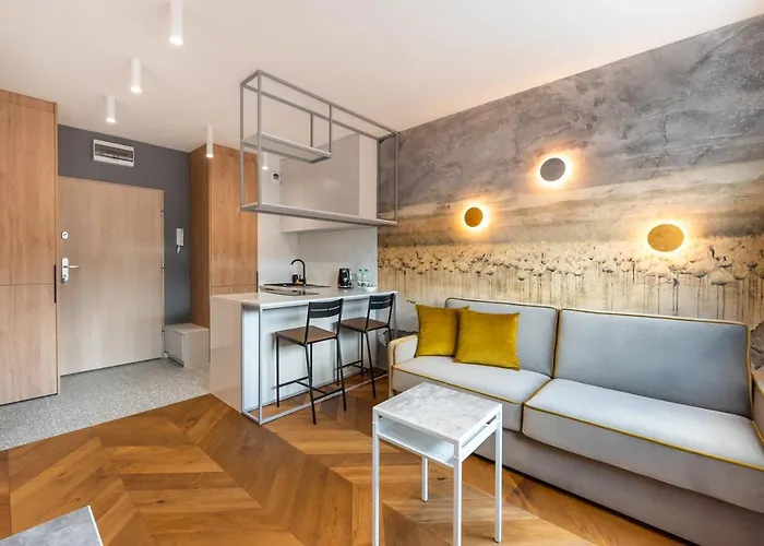 Nowa Praga Geometric Yellow Apartment