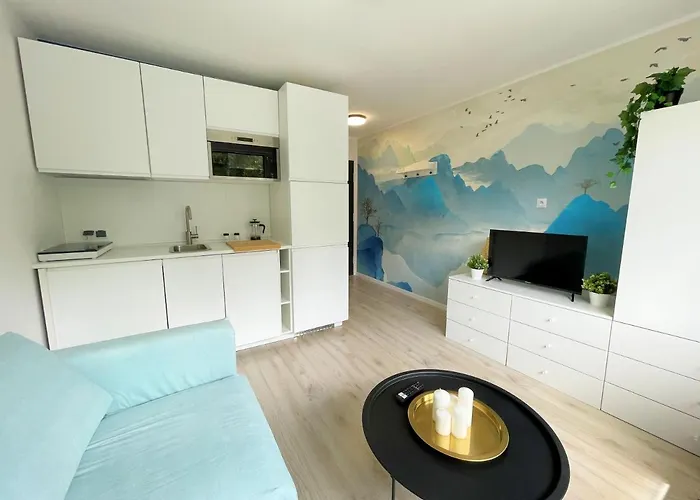 Batorego 18 - Blue - 450M Stacja Metra Pola Mokotowskie, 800M Biblioteka Narodowa, 20M Piekny Park Pola Mokotowskie, 800M Do Sgh - Wifi - Smart Tv - Good Apartments