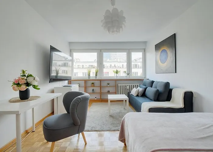 2 Bedroom Apt In Heart Of Warsaw Zgoda 9 Tv70