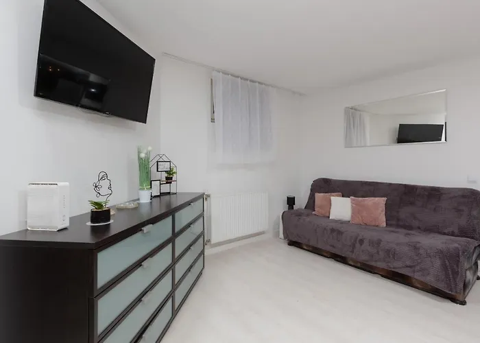 Underground Studio Apartment Warsaw Ochota By Noclegi Renters