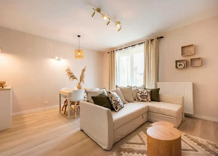 Wola Cosy Beige Apartment