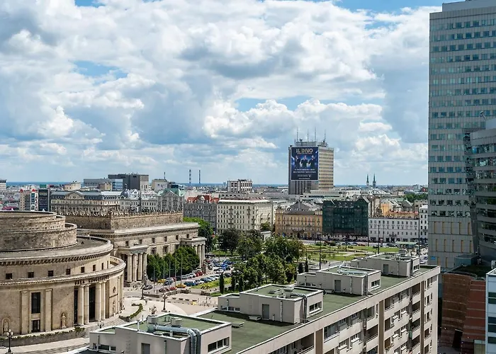 Sliska 3 - Studio - 100M Od Zlotych Tarasow Oraz 200M Od Dworca Centralnego, Piekny Widok Na Panorame Warszawy - Wifi - Smart Tv 55 Cali - Better Rental
