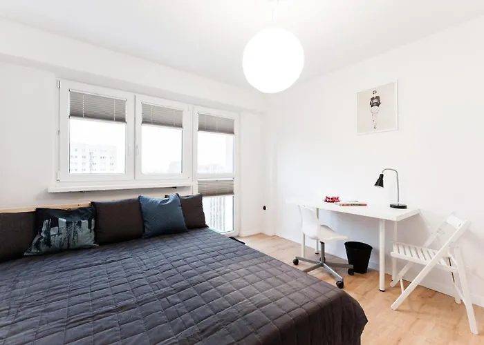 Room, Kochanowskiego 32