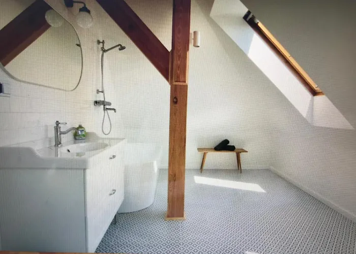 Marymont Metro Apartment