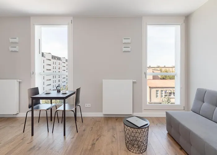 Rent Like Home - Bobrowiecka 10