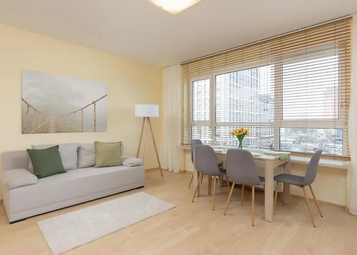 Praga Family Apartment With Parking By Noclegi Renters