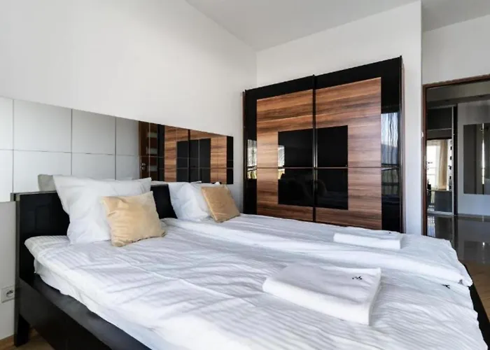 Golden Apartments Warsaw - Big And Bright Apartment In Platinum Towers- Browary- Grzyb61A