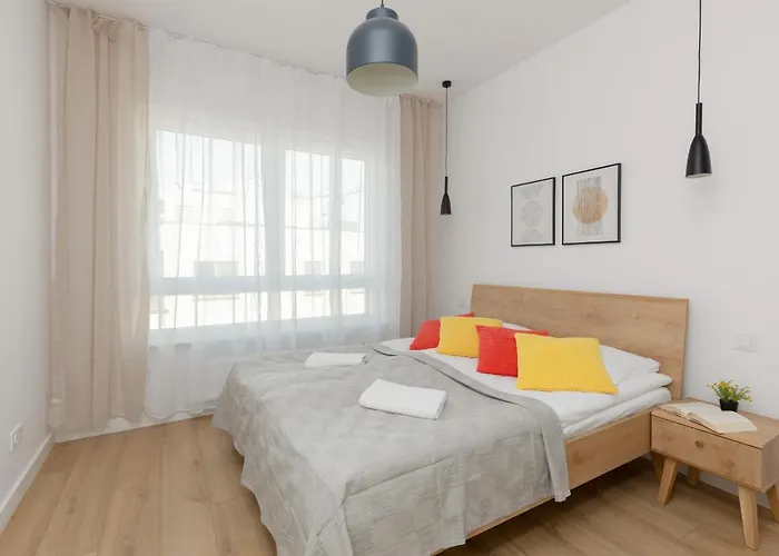 Optykow Spacious & Cosy Apartment With Parking By Noclegi Renters