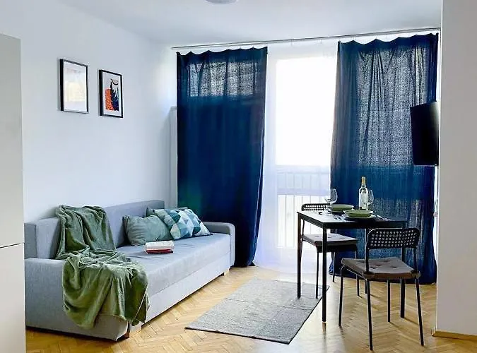 Halby Apartment Chlodna 15