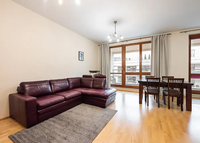 Wilanow Violet Apartment