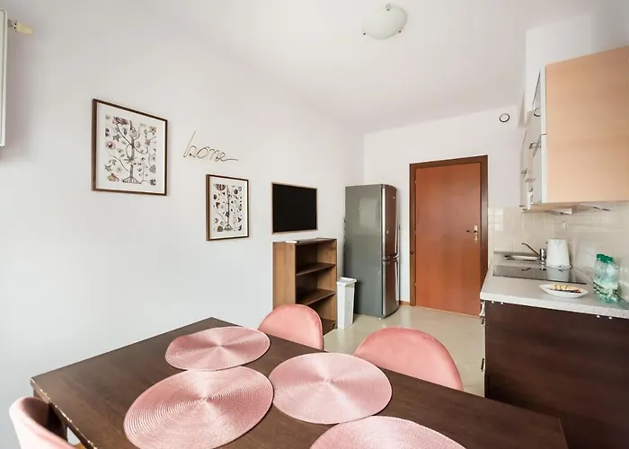 Wola Sunshine Apartment Free Parking