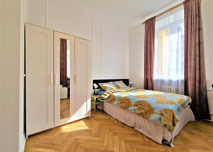 J&W Apartments Swietojanska Rooms