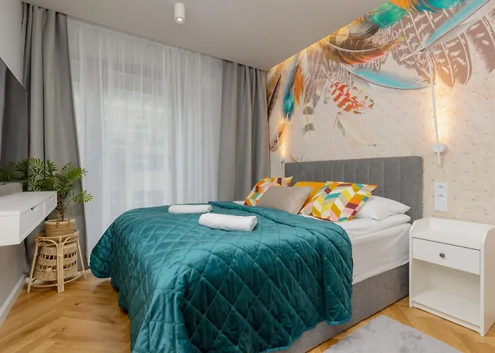 Westfield Burakowska Apartment With Parking By Noclegi Renters