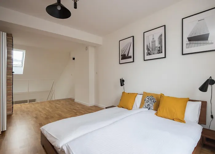 Rondo Wiatraczna Loft Apartment