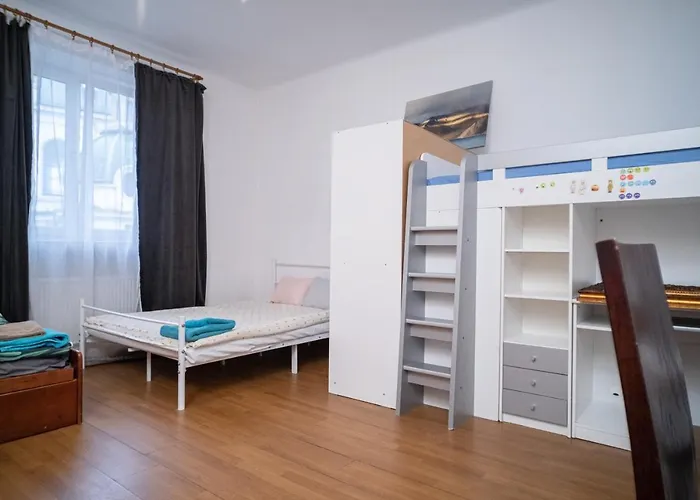 Apartment 5 Near Metro Politechnika Dnf