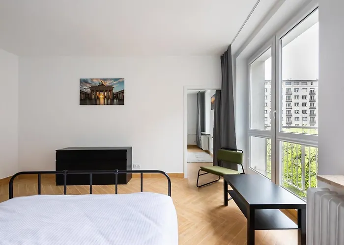 Marszalkowska White & Black Apartment