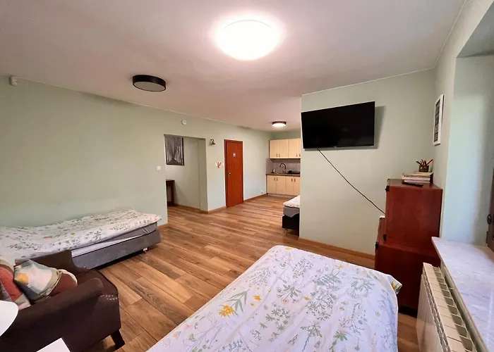 Green Albatros 48M With Bathroom