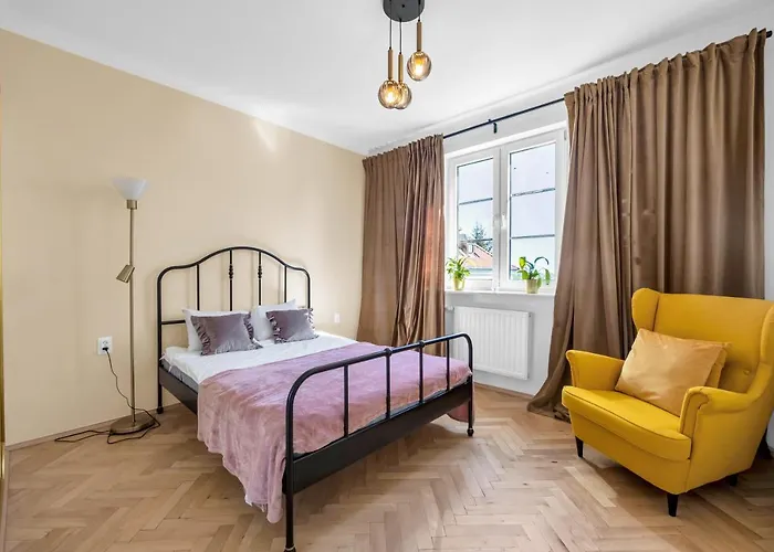 Unique Old Town 2Br Apt Stara 7