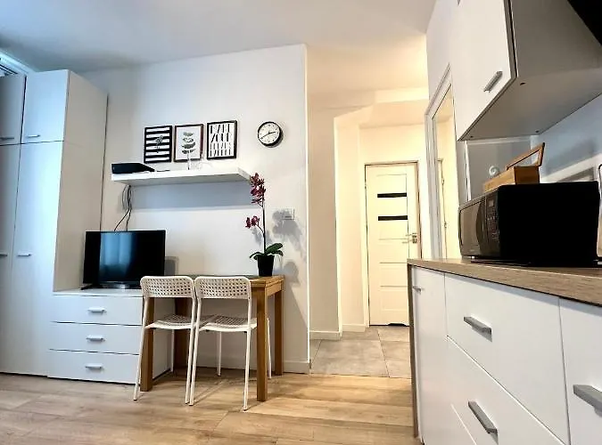Nice Place 2 Rooms Apartment