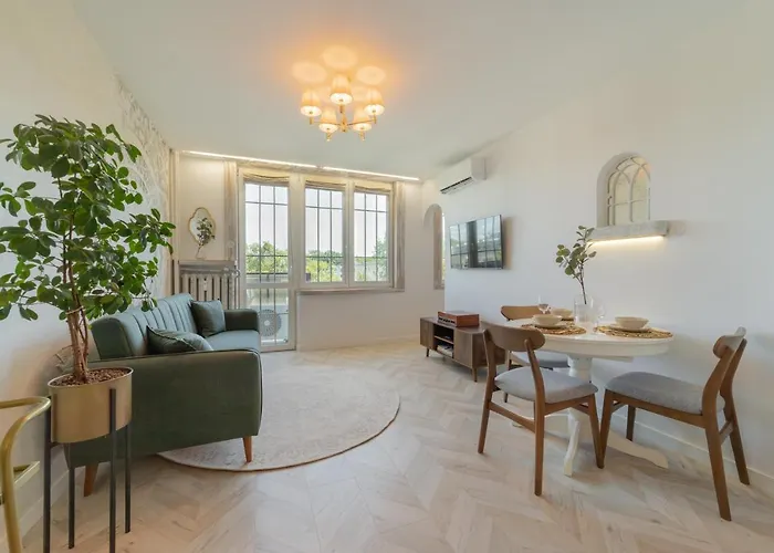 Artistic Pearl Mokotow, Piwarskiego 11