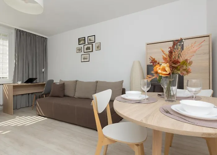Heart Of Warsaw Apartment Zielna By Noclegi Renters