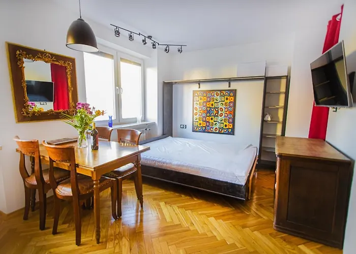 Charming Apt Next To Lazienki Park And City Center