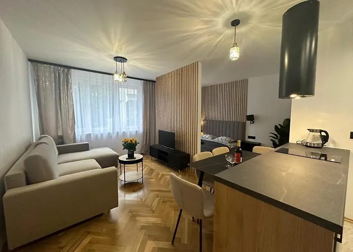 Mki Apartments - Zlota 69 Warsaw City Center Apartment