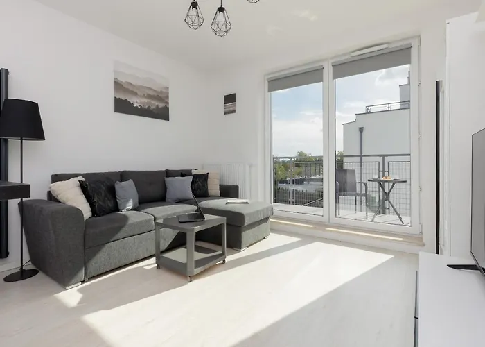 Szlachecka Apartment With Balcony & Parking Warsaw By Noclegi Renters
