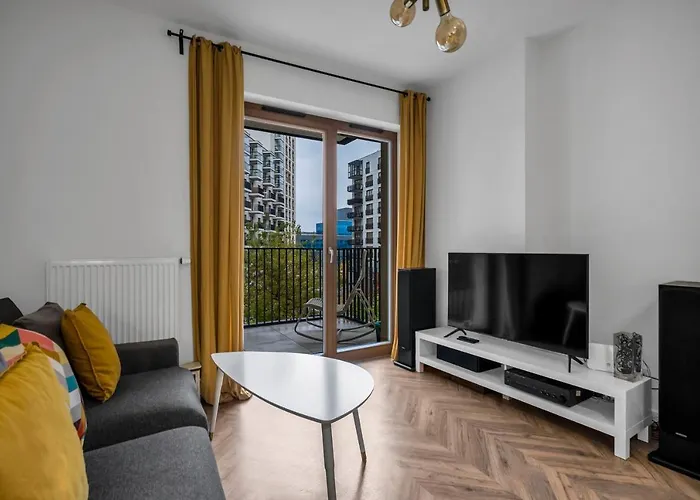 Business District Apartment - Parking, Balcony By Rentujemy