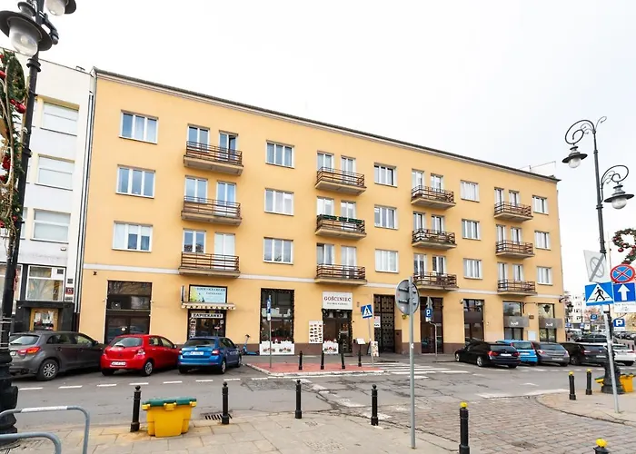 Old Town 5-Bedroom Apartment