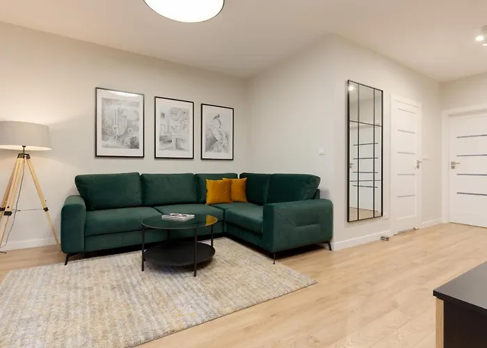 Spacious Apartment In Warsaw With Balcony And Parking By Noclegi Renters