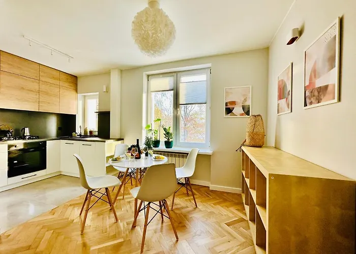 Eastside Warsaw Apartment