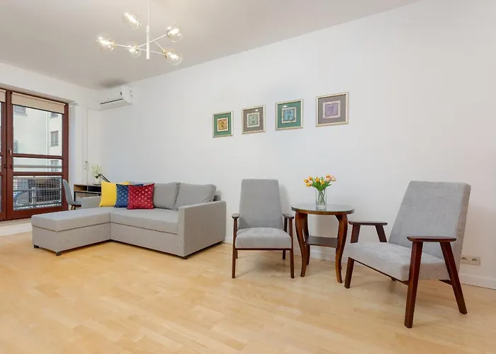 Spacious Apartment Near The Vistula River By Noclegi Renters