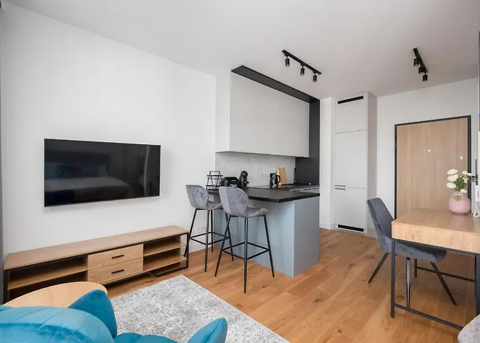 Ecru Studio With Balcony Wwa41