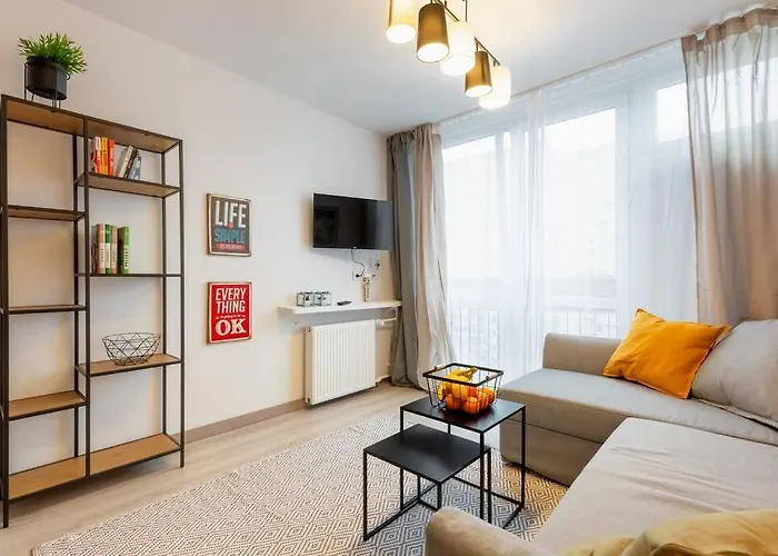 Comfy Place In The Heart Of Warsaw. Biz&Travel.