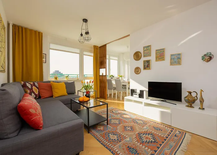 Autumn Apartment With Balcony And Two Bedrooms By Noclegi Renters