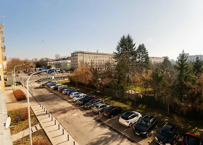 Jonagold Apartment Metro Raclawicka