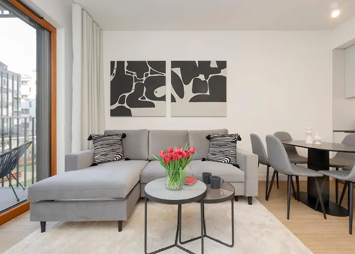Three-Bedroom Apartment Warsaw Mokotow With Balcony By Noclegi Renters