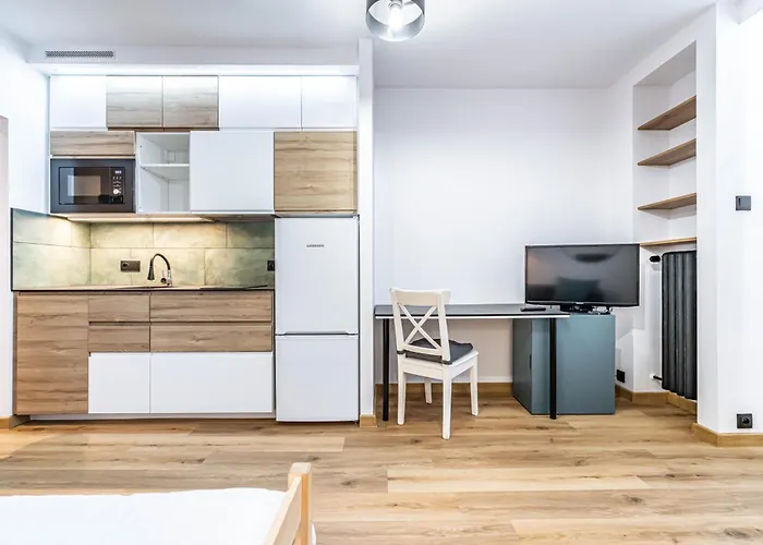 Modern Studio Close To The Metro
