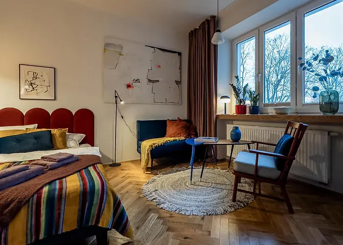 Tranquil Old Town Retreat