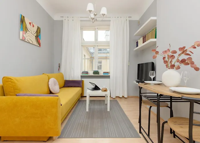 Sunny Studio Lwowska Street Metro By Noclegi Renters