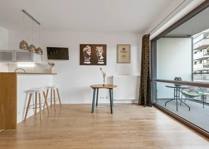 Lovely Studio. Good Location.