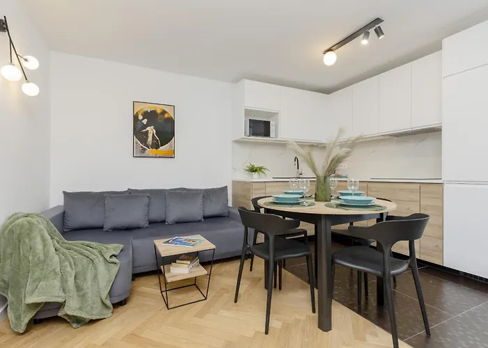 Aleja Solidarnosci Modern & Cozy Apartment Downtown Warsaw By Noclegi Renters