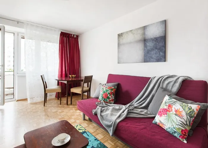 Room, Inflancka 19