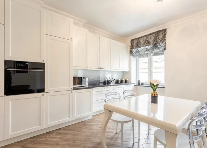 Central Warsaw Apartment - Great Location-Old Town - Podwale