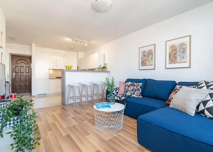 Navy Aesthetic Apartment With Balcony By Noclegi Renters