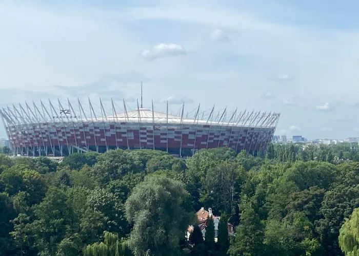 Dedek Park - Historyczny Dworek W Pieknym Parku Skaryszewskim Obok Stadionu Narodowego